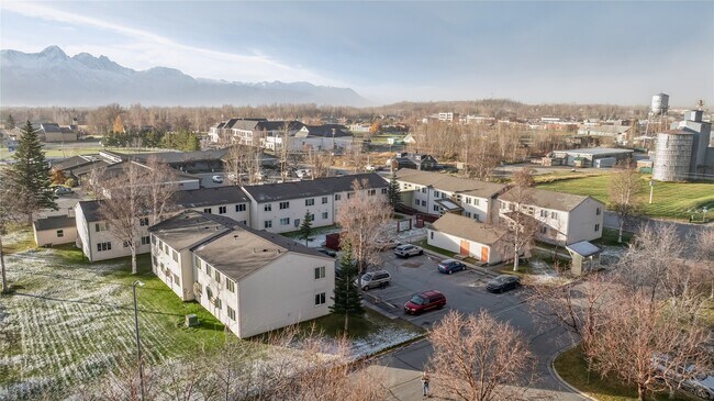 Foto del edificio - 424 E Dogwood Ave