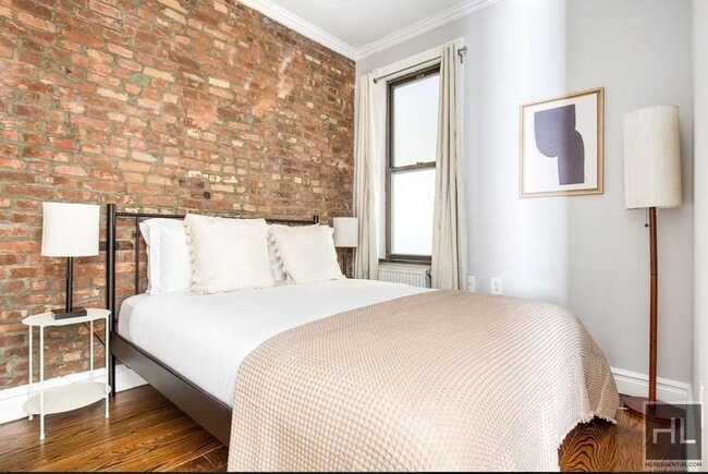 Building Photo - E 13TH ST.