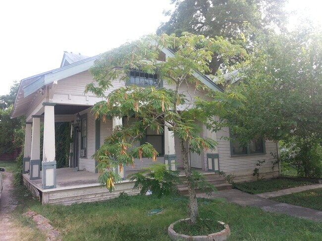 vista desde la calle - 926 E Drexel Ave