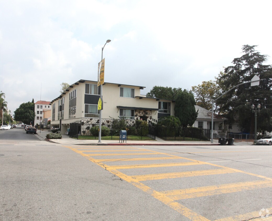 Foto principal - 1156 N Cahuenga Blvd