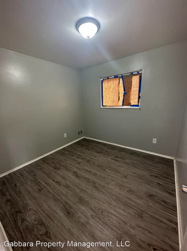 Building Photo - 3 br, 1 bath House - 12736 Georgiana