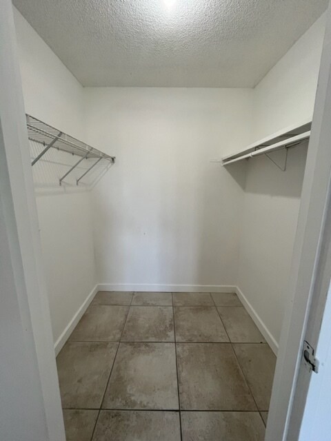 Building Photo - 4220 NW 79th Ave