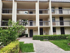 Building Photo - 8441 Forest Hills Dr