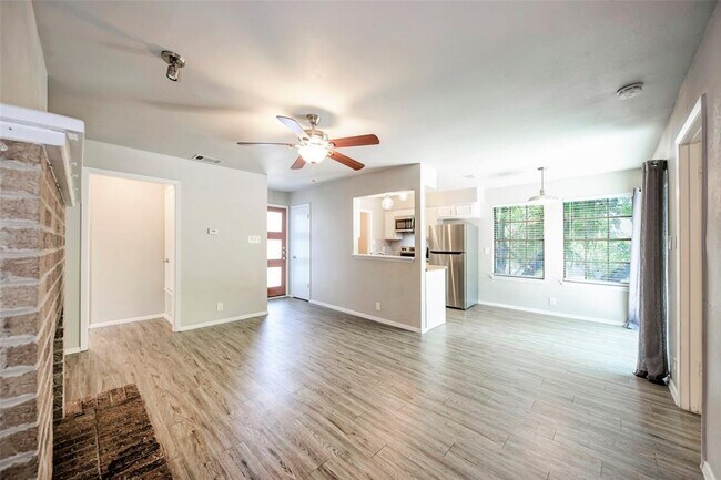 Foto del edificio - 2106 Nickerson St