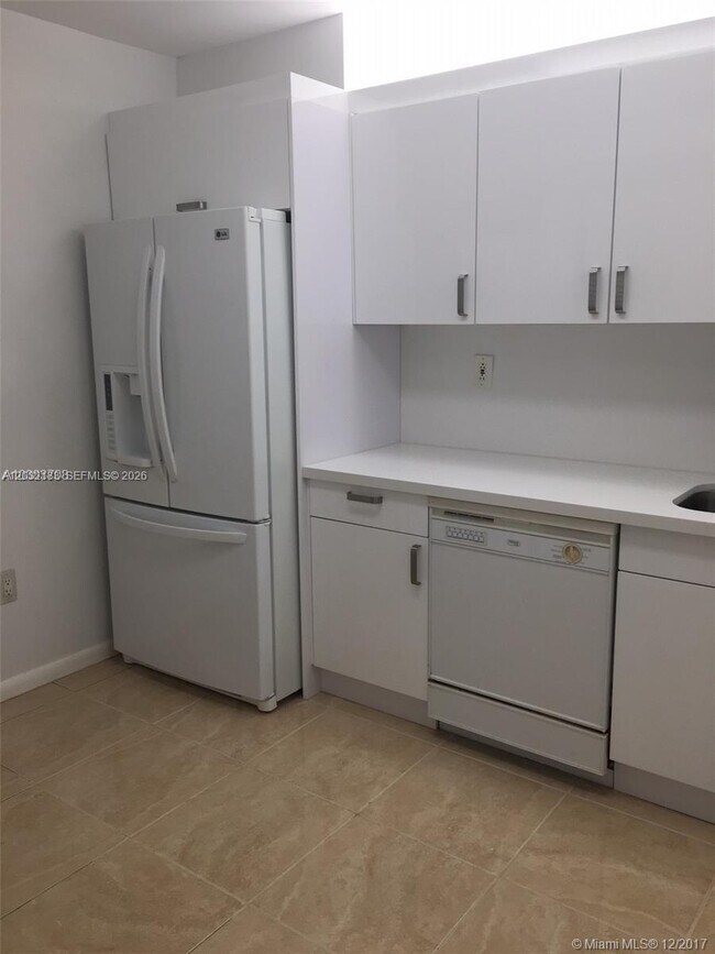 Foto del edificio - 9341 Collins Ave