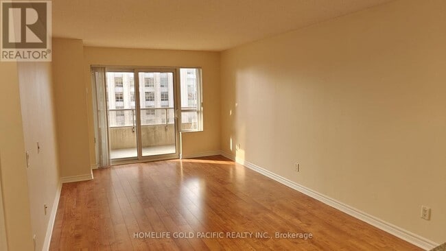 Building Photo - 25 Kingsbridge Garden Cir