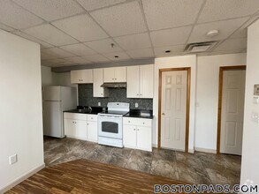 Building Photo - 72 Kneeland St