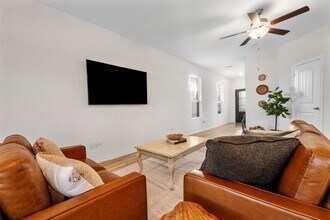 Building Photo - 18426 White Stallion Ln