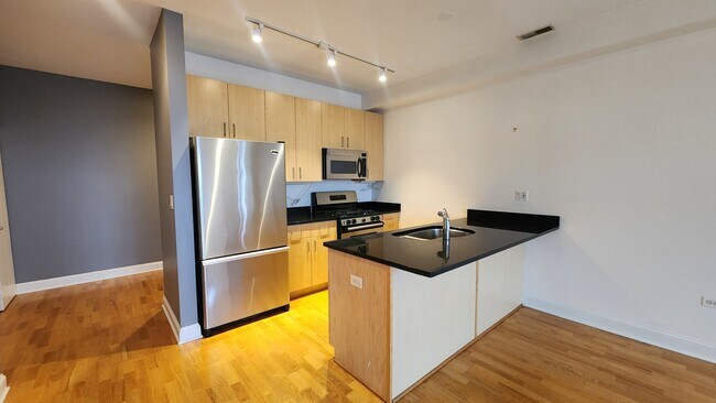 Foto del edificio - 1260 W Washington Blvd