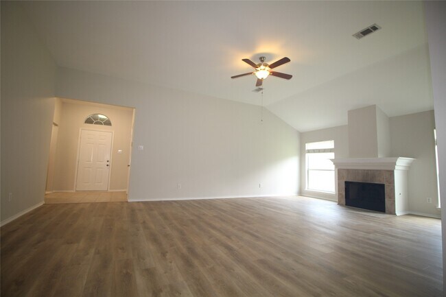 Building Photo - 18122 Cypress Valley Ln