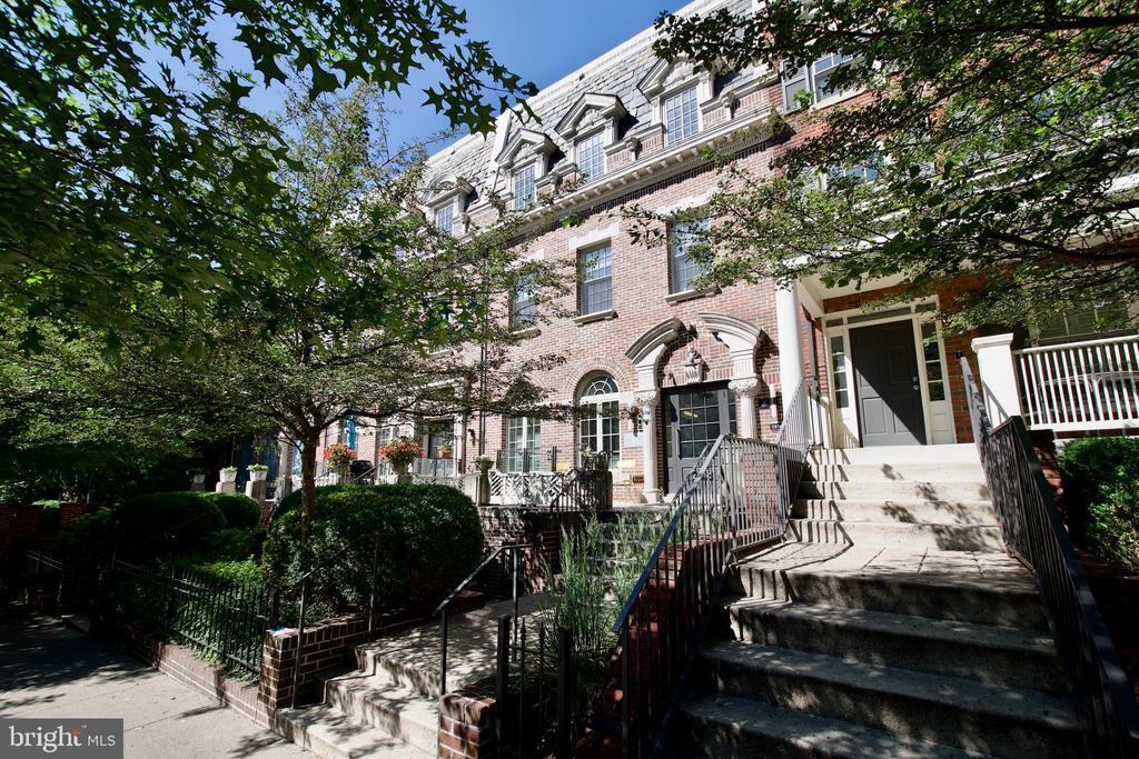 Foto principal - 2818 Connecticut Ave NW