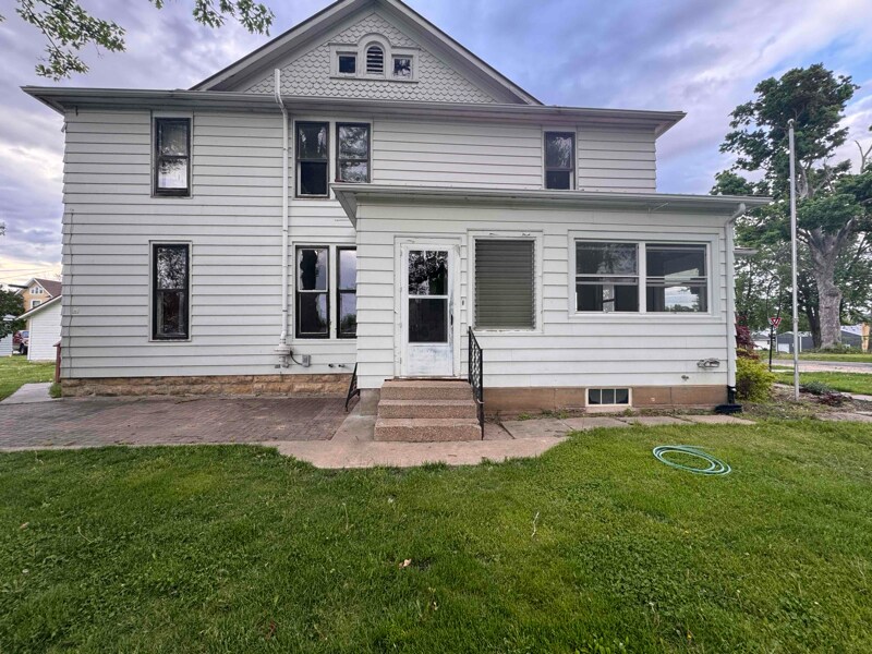 Primary Photo - 205 Middle St