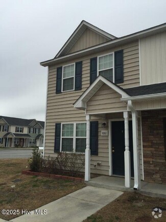 Building Photo - 1001 Ornate Dr