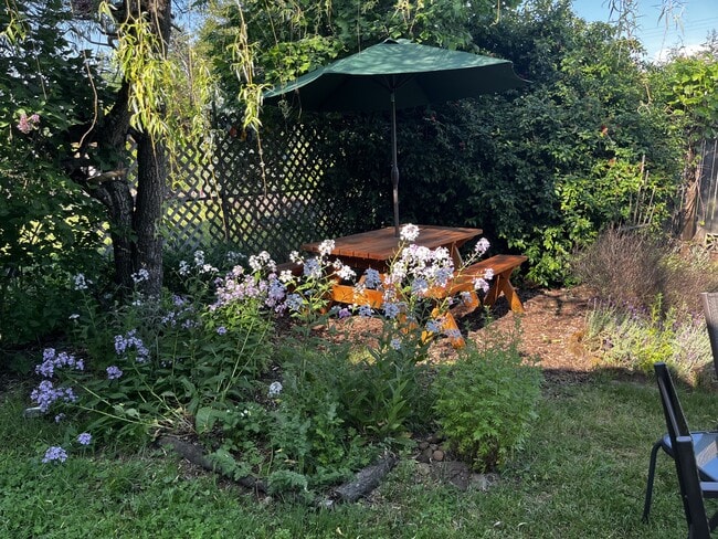 Foto del edificio - 6432 SE 63rd Ave