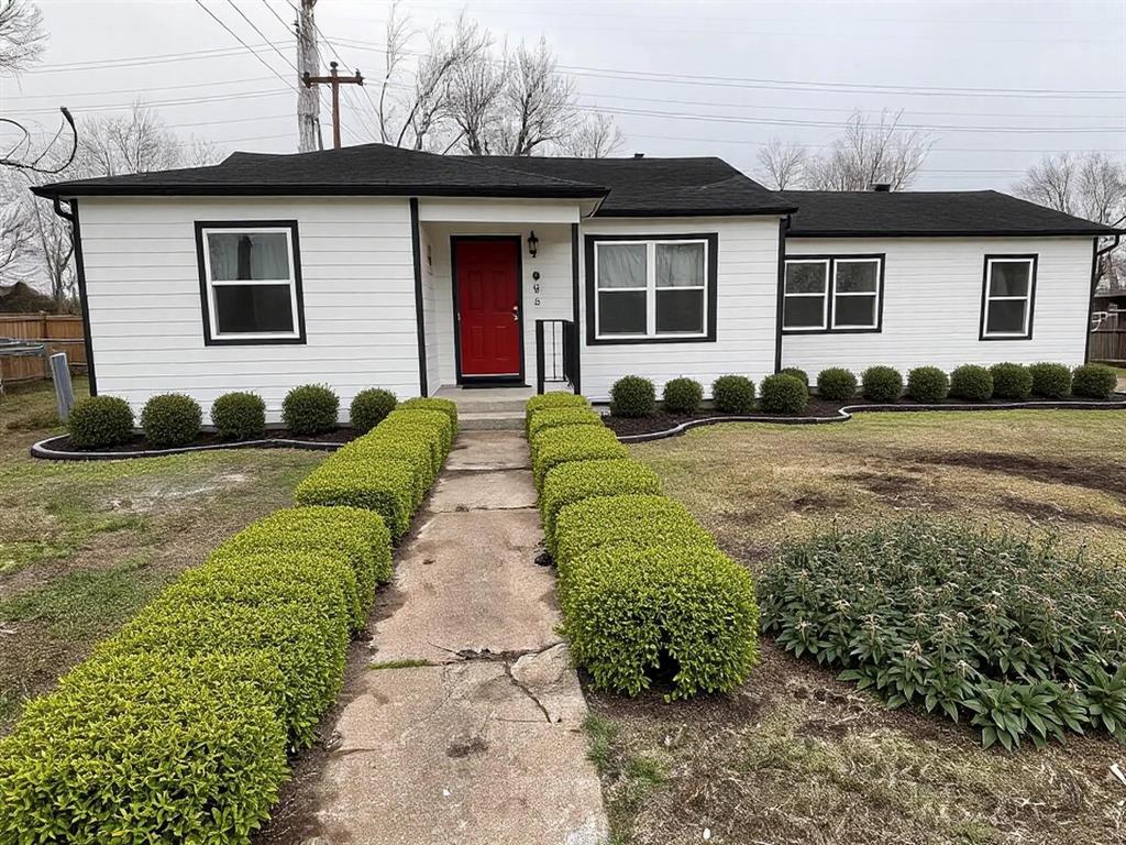 Foto principal - 526 E 37th St