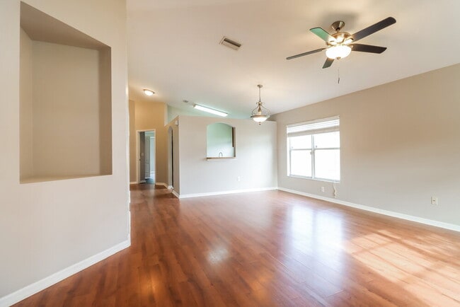Building Photo - 12637 Adventure Dr