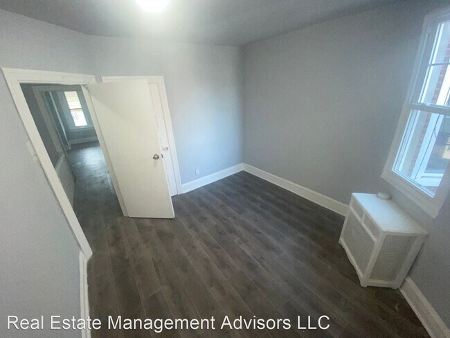 Building Photo - 3 br, 1 bath House - 5424 Willows Ave.