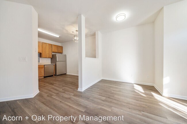 Building Photo - 3 br, 2.5 bath House - 1310 Canyon Rock Ct...