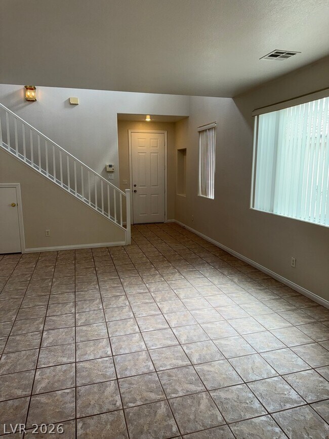 Foto del edificio - 8475 Regal Hills Ct