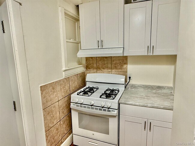 Foto del edificio - 137 Lake Ave