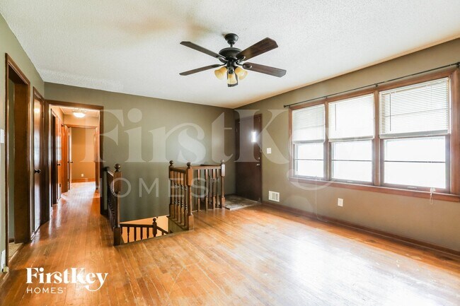 Foto del edificio - 415 SW Stratford Rd