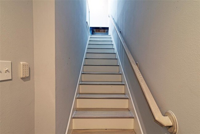 Foto del edificio - 715 W 13th St