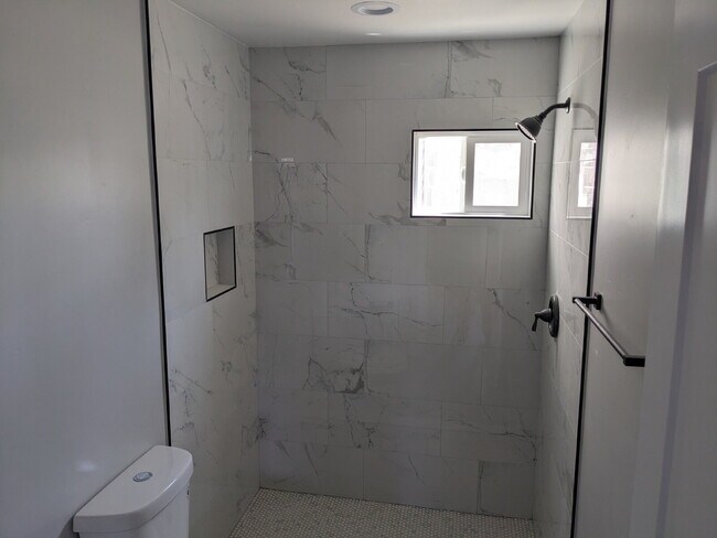 Foto del edificio - Brand New 1 Bed / 1 Bath – Move-In Ready A...