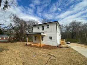 Building Photo - 755 Whitehall Rd