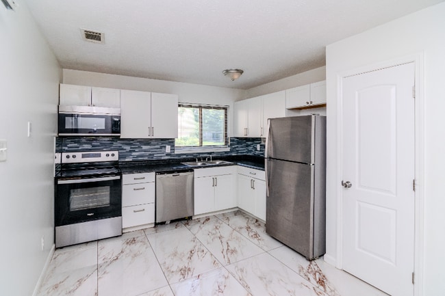 Building Photo - 1558 Samara Glen Way