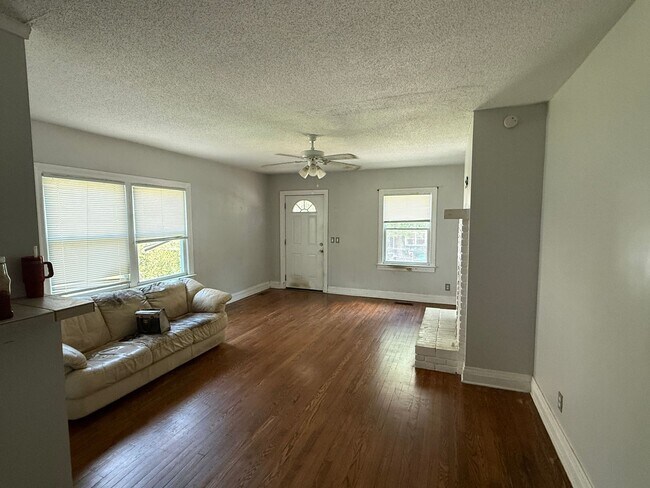 Foto del edificio - 317 20th St S