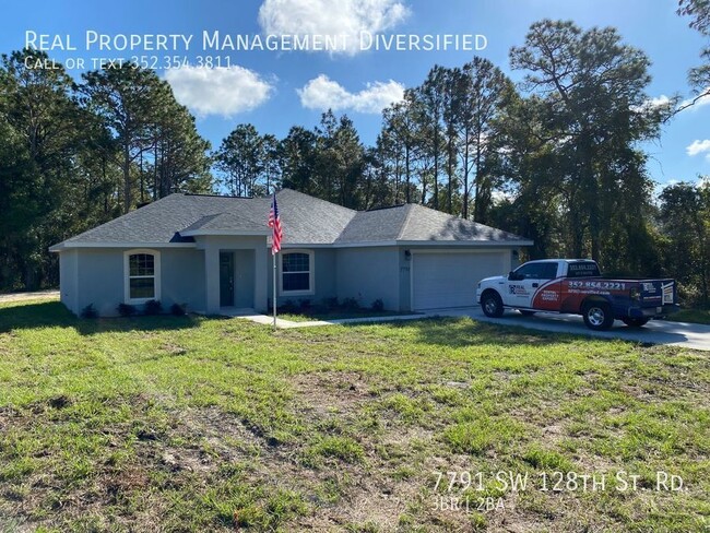 Foto del edificio - Custom Home - Desirable SW Ocala neighborh...