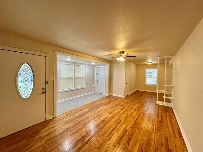 Foto del edificio - Beautiful 3 bed waiting for you!