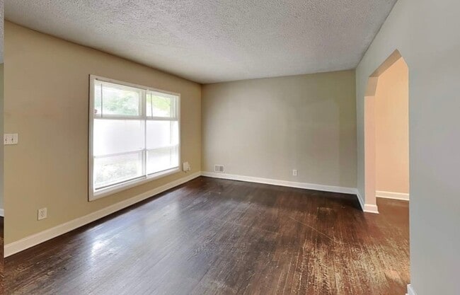Building Photo - 2751 Flagstone Dr SE