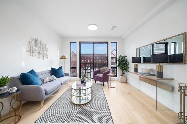 Building Photo - 10 Brinkerhoff St