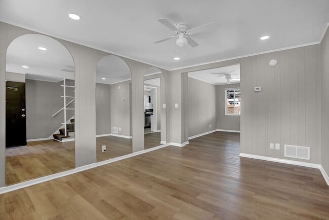 Foto del edificio - Completed Renovated Townhouse