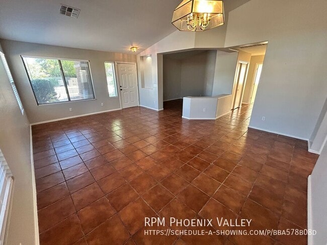 Building Photo - 6120 N Almanza Ln