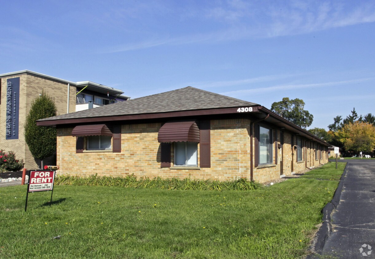 43024308 W 13 Mile Rd, Royal Oak, MI 48073 43024308 W 13 Mile Rd