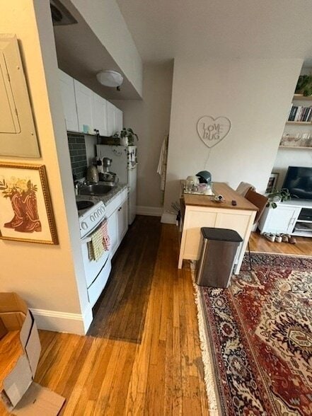 Photo - 221 Newbury St Apartment