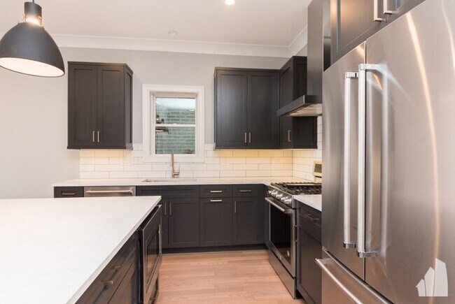 Foto del edificio - 2314 N Southport Ave