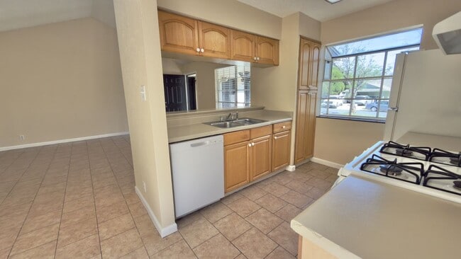 Foto del edificio - 10708 Lanshire Dr