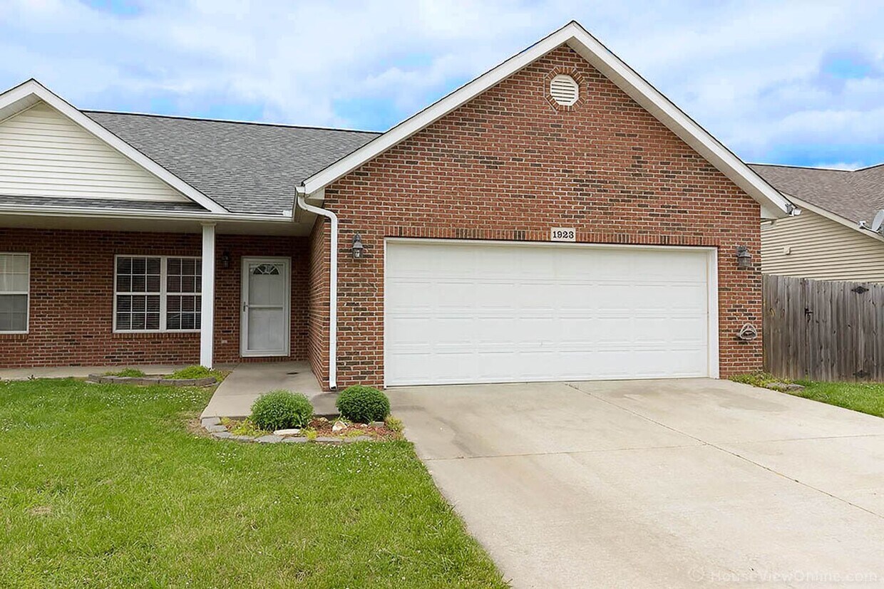 Primary Photo - Duplex in Cape Girardeau
