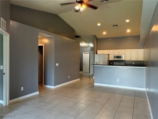 Foto del edificio - 709 SE 7th St