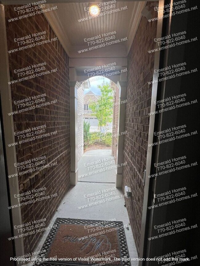 Building Photo - Beautiful 3 bedroom 2.5 townhome house in ...