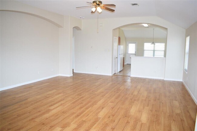 Building Photo - 3803 Vonnegut Ct