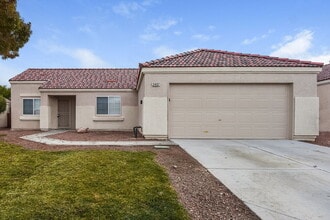 Building Photo - 2407 Tropical Sands Ave