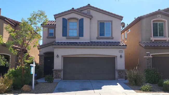 Foto del edificio - Beautiful two-story house near Summerlin