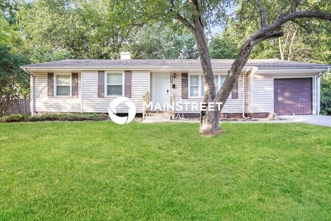 Foto del edificio - 3 Bedroom Pet-Friendly Home in Kansas City, MO with Main Street Renewal