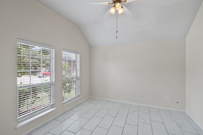 Building Photo - 153 Snow Owl Holw, Buda, Texas 78610