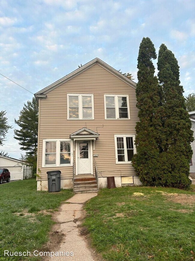 Foto del edificio - 4 br, 1 bath House - 151 9th St N