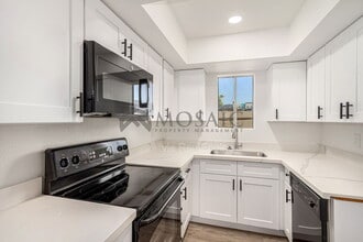 Building Photo - 1215 E Lemon St